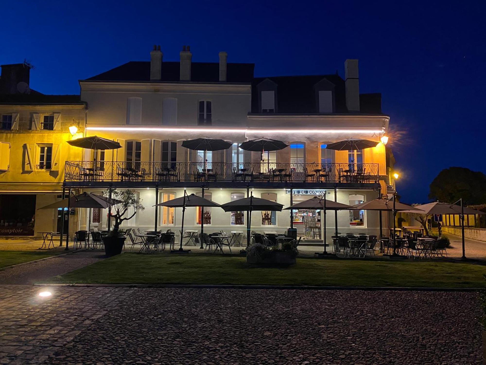 Chambre2 Face Au Donjon Pons Zewnętrze zdjęcie